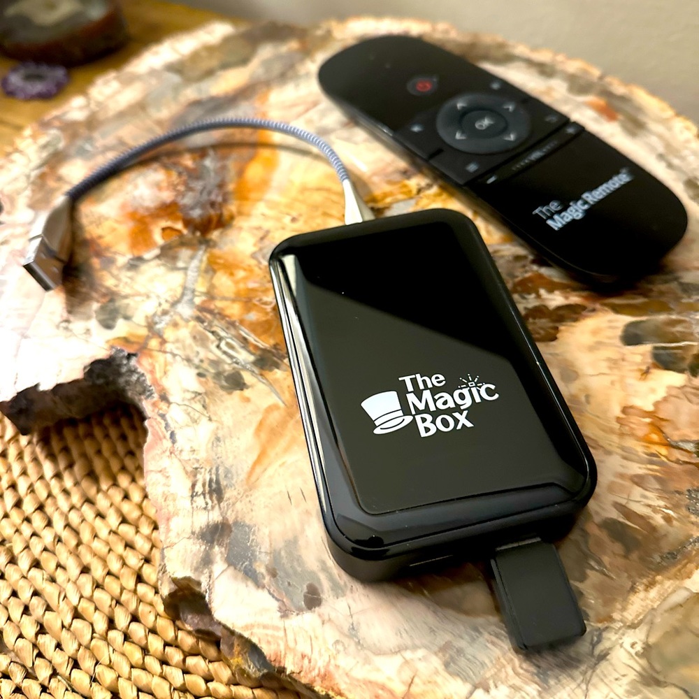 MagicBox auto: WIRELESS CARPLAY/ANDROID AUTO ADAPTER with magic remote